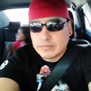 Meet your Posher, Efrain